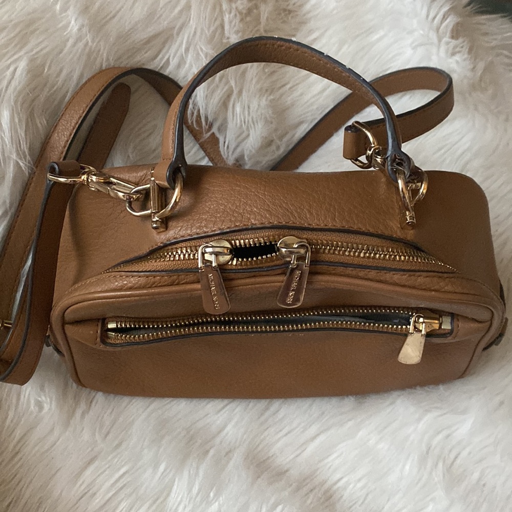Michael Kors Brown top handle crossbody purse - Picture 2 of 7